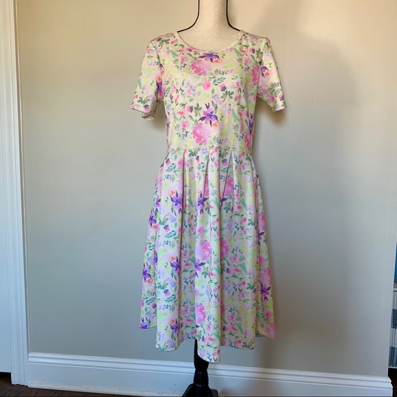 LuLaRoe Dresses & Skirts - LuLaRoe AMELIA dress